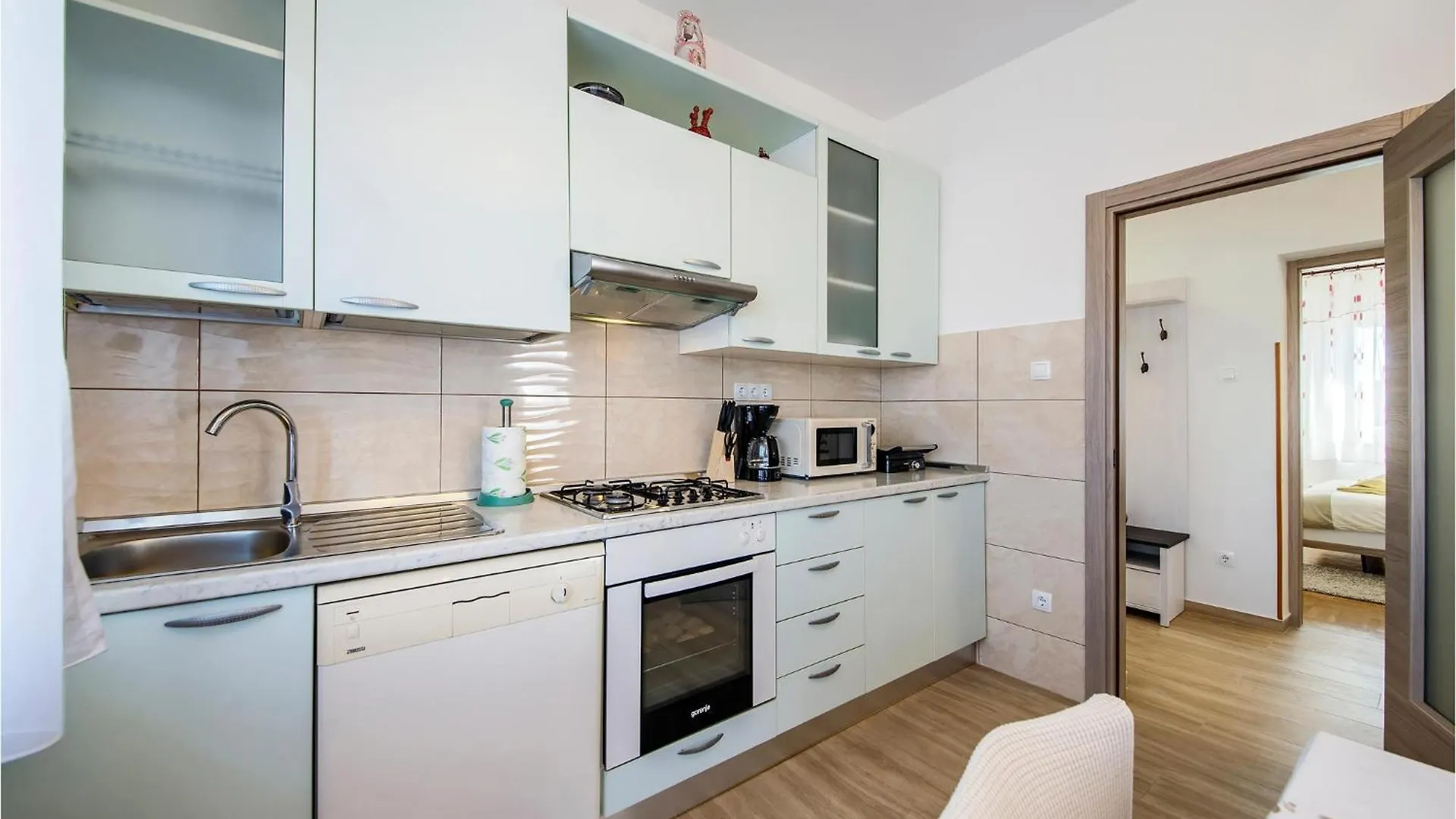 3 Bedroom Awesome Apartment In 普拉 0*,