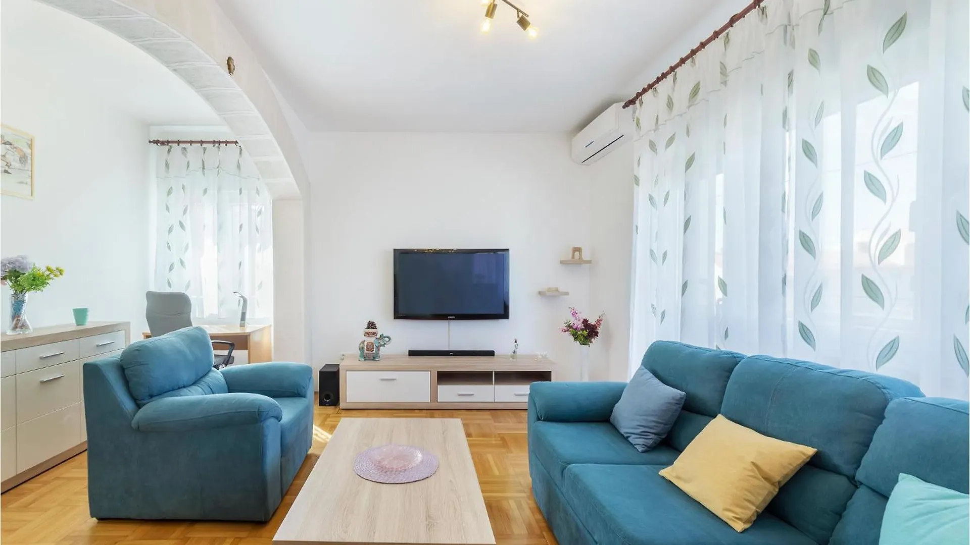 3 Bedroom Awesome Apartment In 普拉 0*,